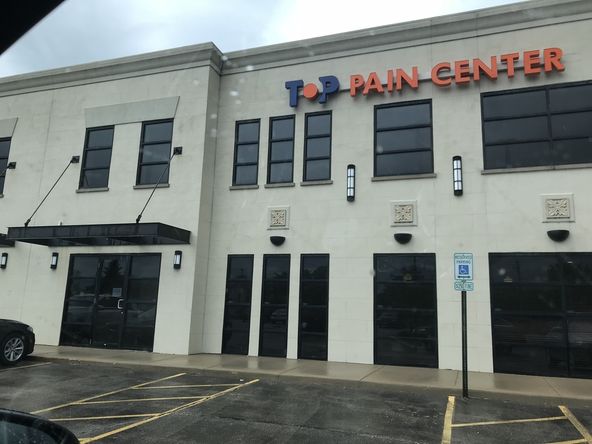 1213 Oak St, North Aurora, IL 60542